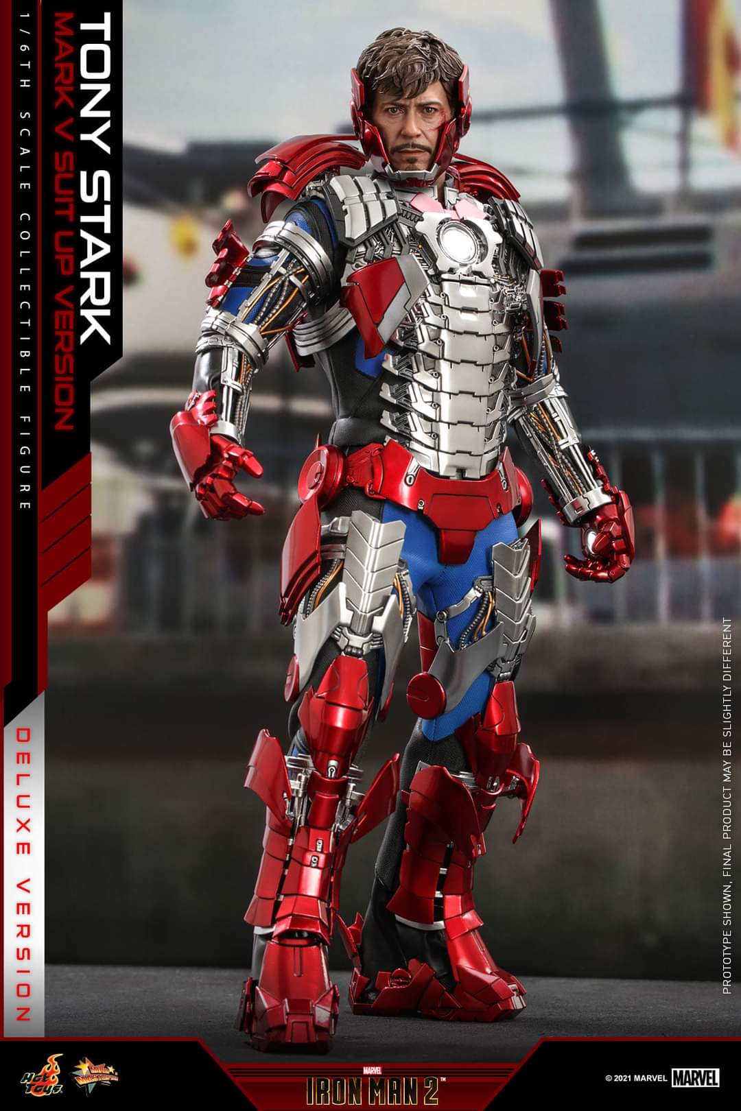 Hot Toys Iron Man Tony Stark Sixth Scale Figure Mark V Suit Up Version