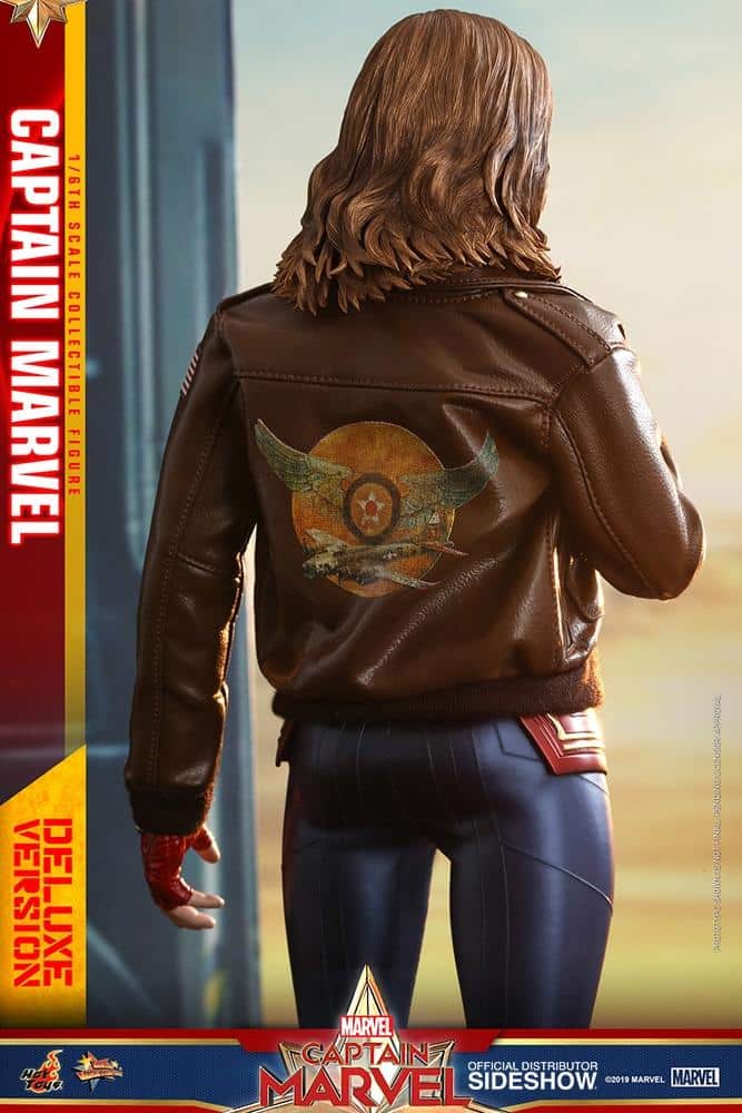 captain marvel deluxe version marvel gallery c dd d ea