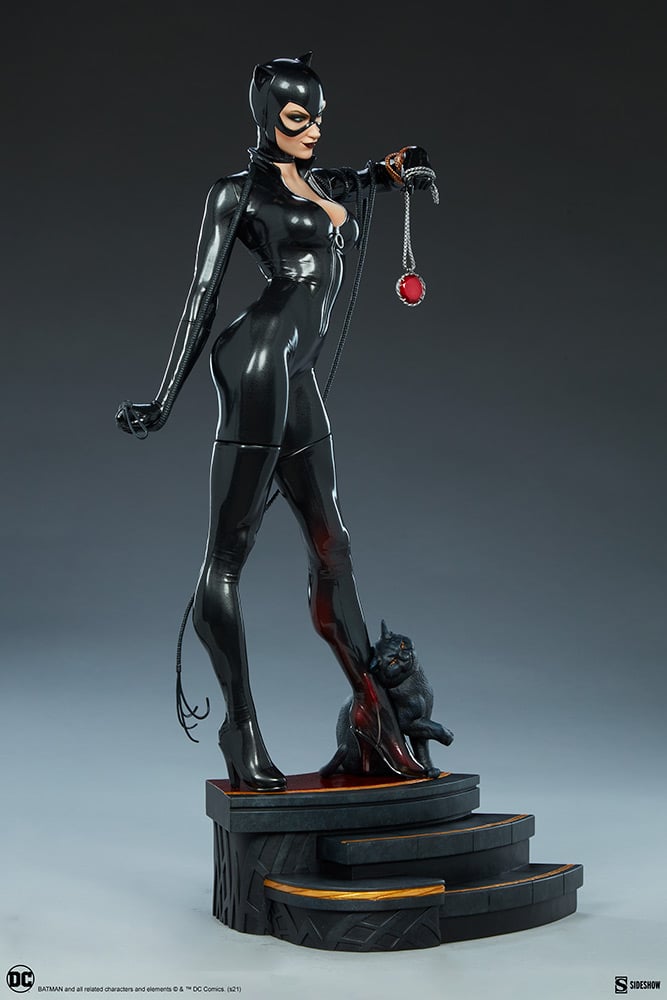 catwoman dc comics gallery e e