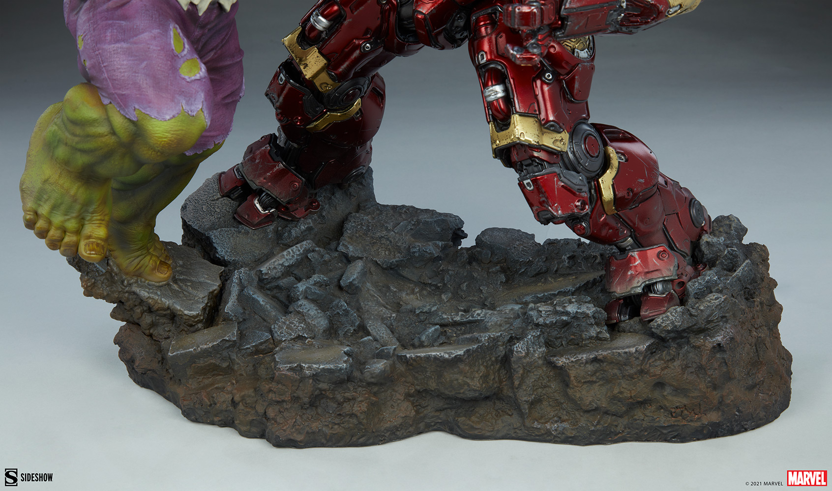 hulk vs hulkbuster marvel gallery b b