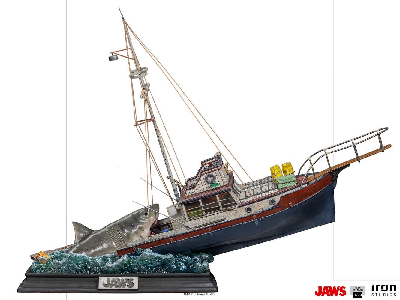 jaws attack jaws gallery c d aa a