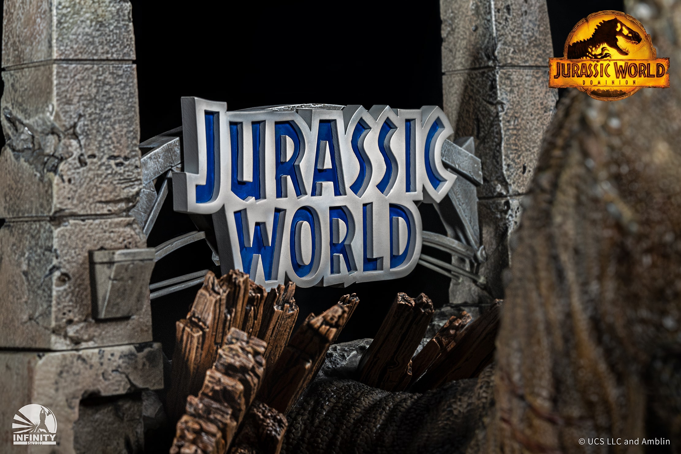 Jurassic World Dominion Tyrannosaurus Rex Wall-Mounted Bust Jurassic World Dominion Tyrannosaurus Rex Wall-Mounted Bust