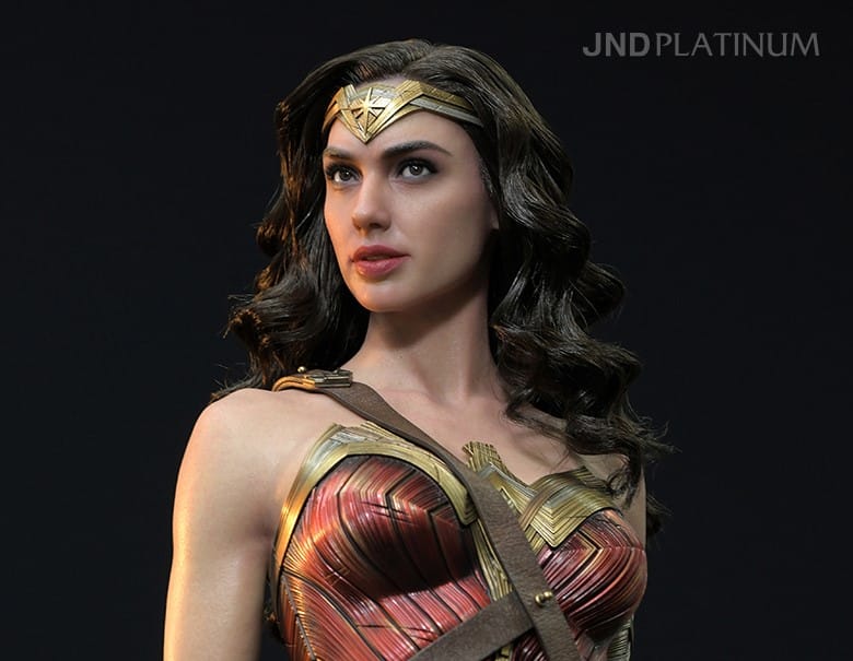 Wonder Woman Platinum Statue 1/3 Scale