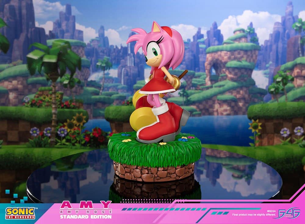 Sonic The Hedgehog Amy Rose Statue