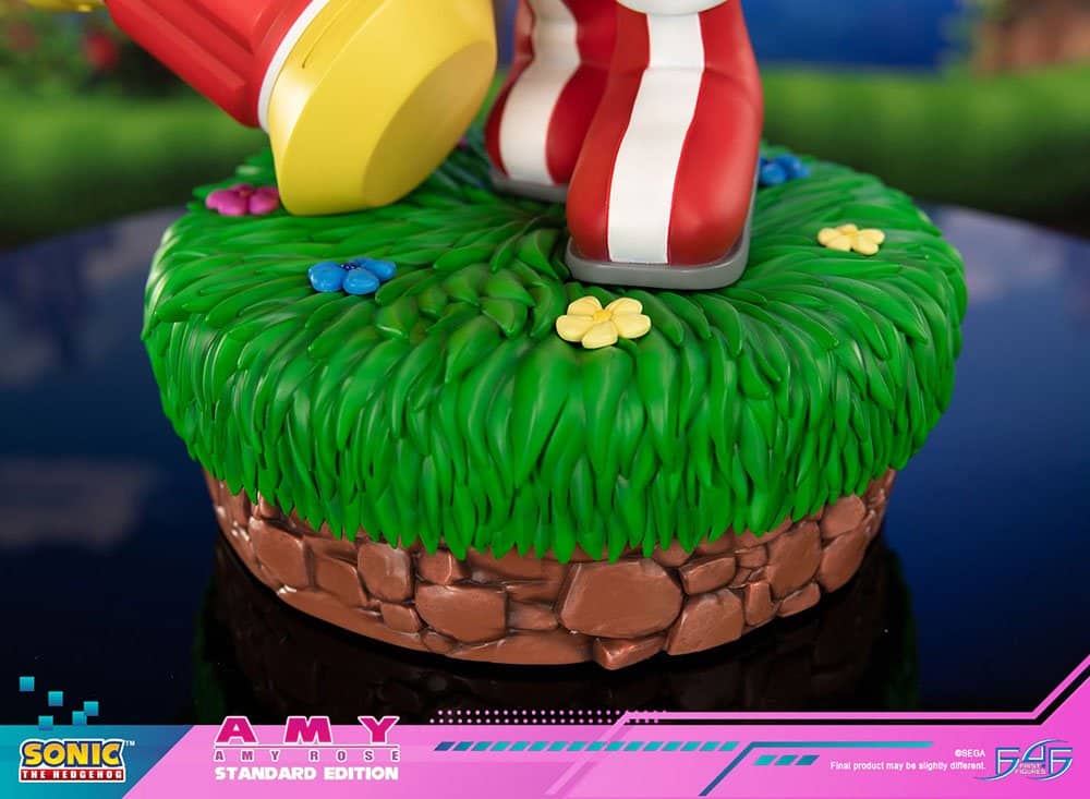 Sonic The Hedgehog Amy Rose Statue