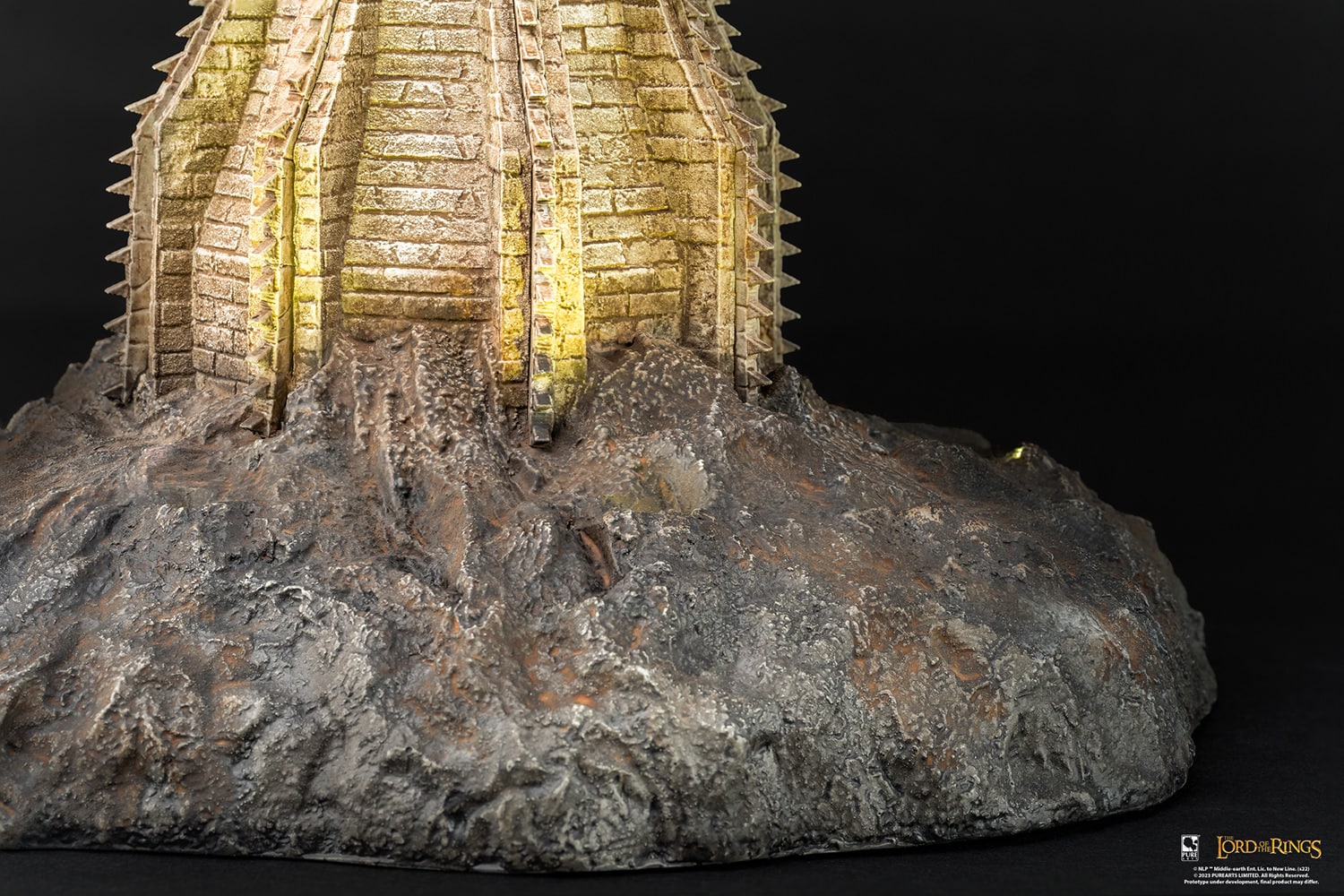 mouth-of-sauron-art-mask_the-lord-of-the-rings_gallery_6408dde00707d