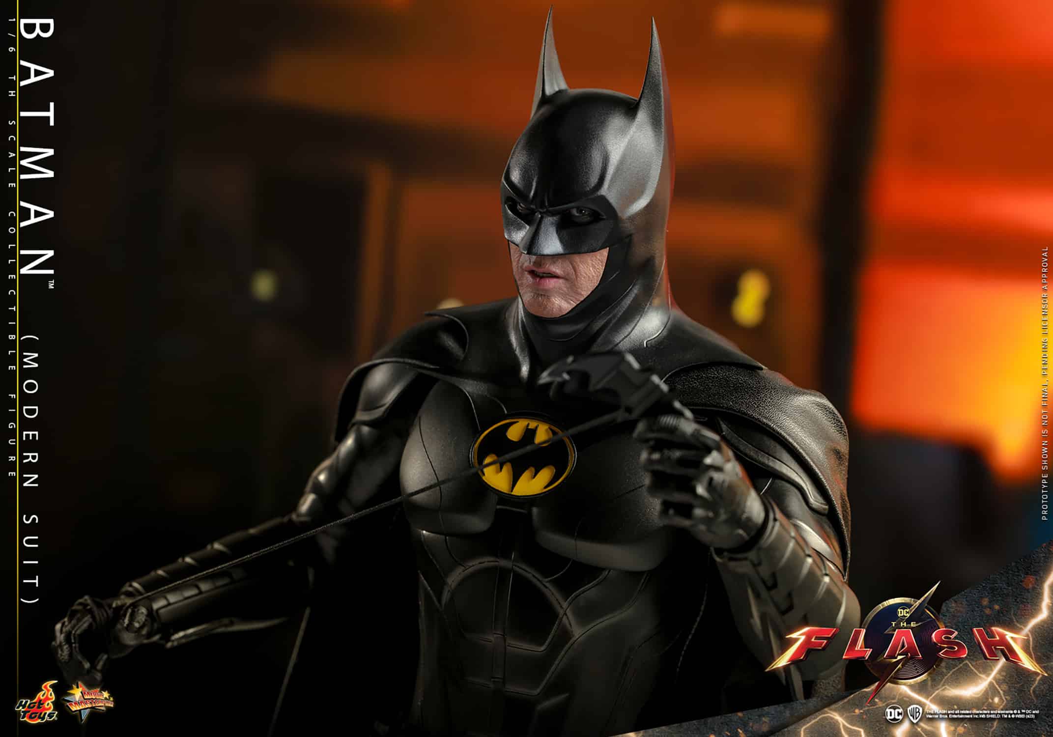 Hot Toys Batman Modern Suit Figure The Flash Limited Collectible