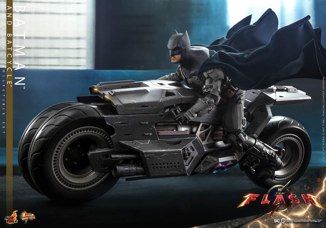 Hot Toys Batman And Batcycle Figure Set Limited Collectible