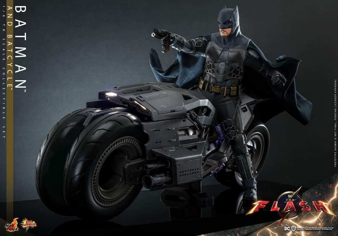 Hot Toys Batman And Batcycle Figure Set Limited Collectible