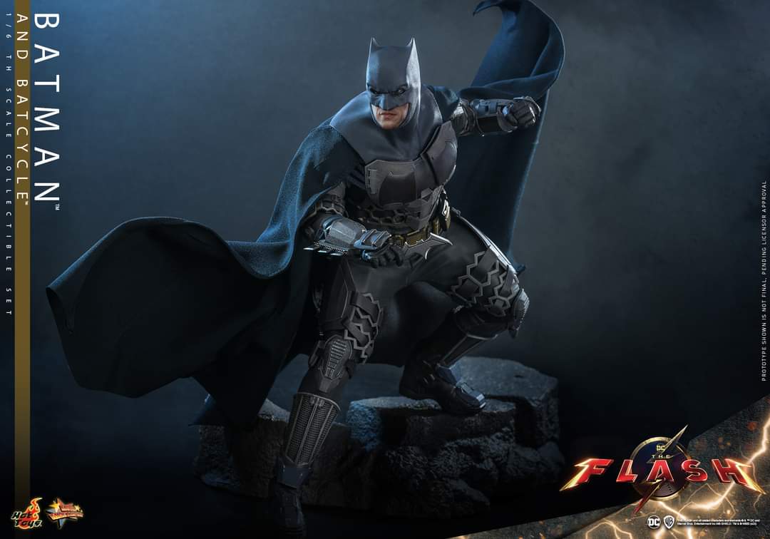 Hot Toys Batman And Batcycle Figure Set Limited Collectible