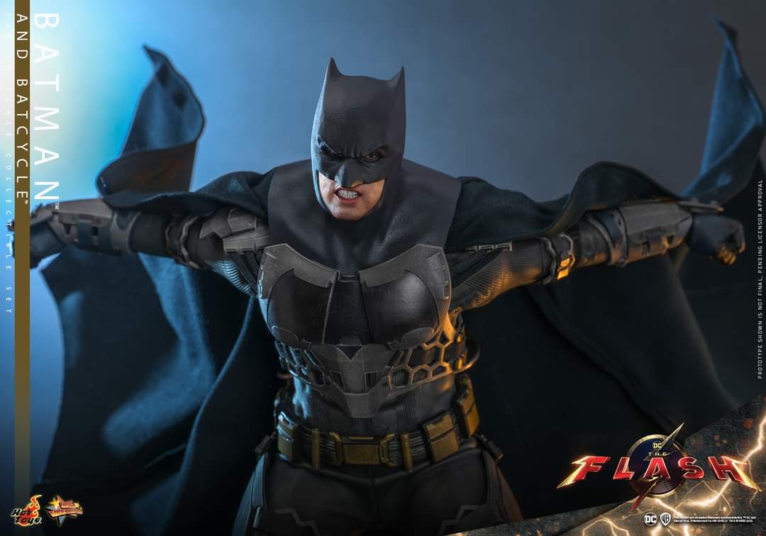 Hot Toys Batman And Batcycle Figure Set Limited Collectible