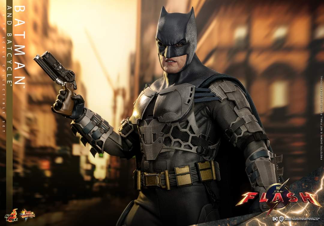 Hot Toys Batman And Batcycle Figure Set Limited Collectible