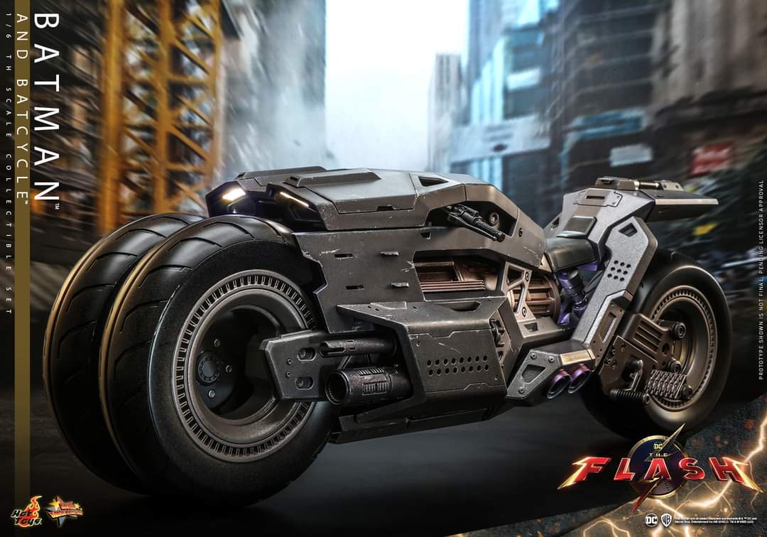 Hot Toys Batman And Batcycle Figure Set Limited Collectible
