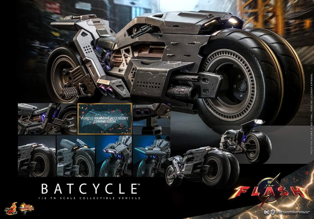Hot Toys Batcycle Figure Sixth Scale Vehicle Limited DC Comics Collectible