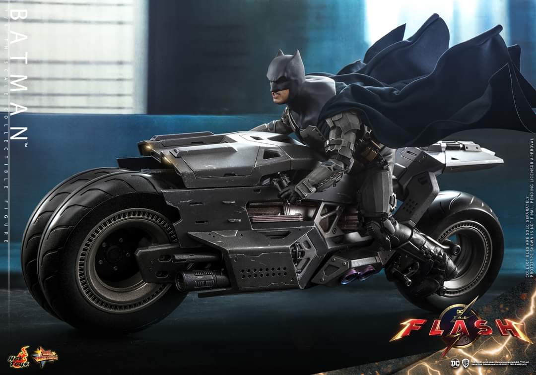 Hot Toys Batman Figure The Flash Limited Sixth Scale Collectible