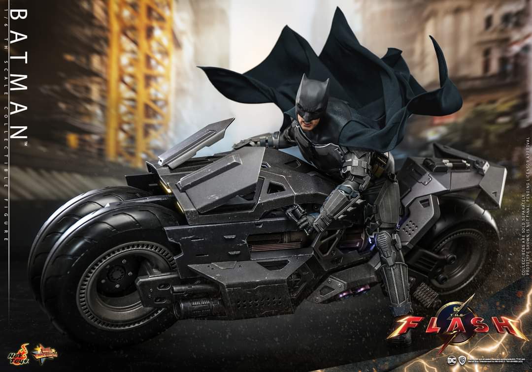 Hot Toys Batman Figure The Flash Limited Sixth Scale Collectible
