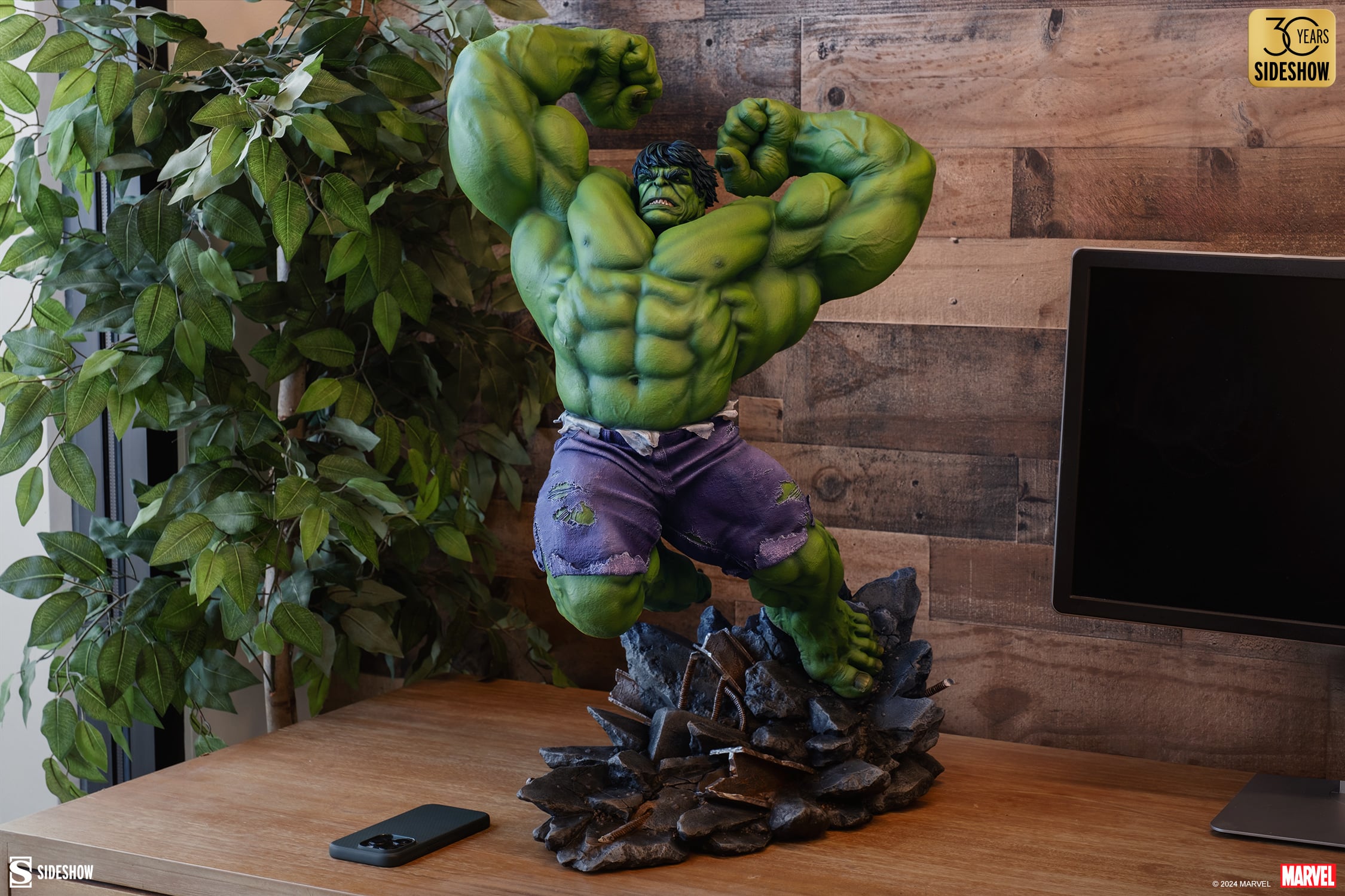 Sideshow Collectibles Hulk Classic Premium Format Figure Limited Marvel Collectible Statue