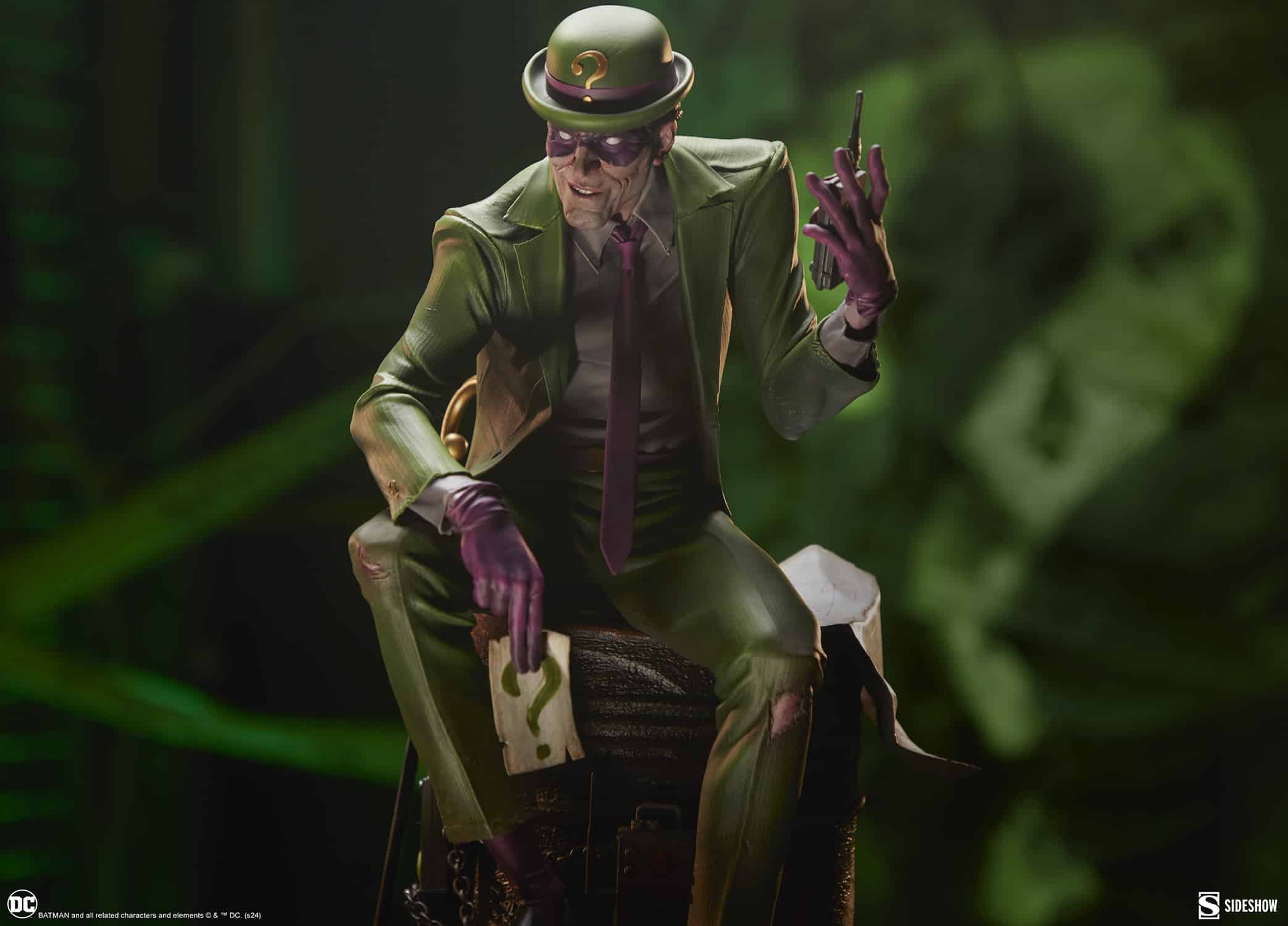 sideshow-collectibles-dc-comics-riddler-premium-format-figure-gallery-672a8a46300e3