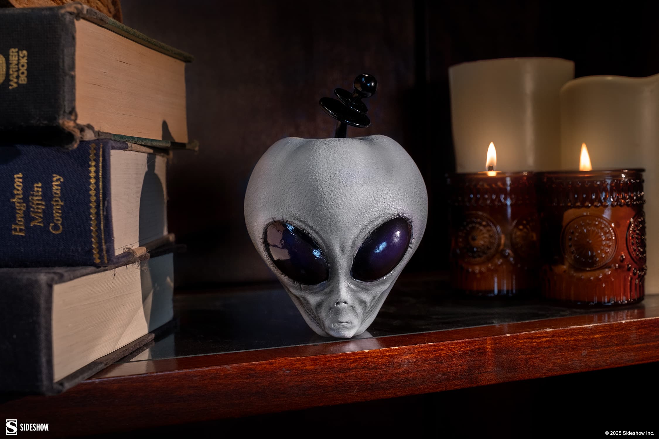 Alien Apple Replica Sideshow Original Statue