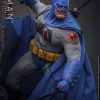 Batman: The Dark Knight Returns Battle Damaged Sixth Scale Figure DC Limited Collectible