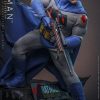 Batman: The Dark Knight Returns Battle Damaged Sixth Scale Figure DC Limited Collectible