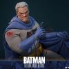 Batman: The Dark Knight Returns Battle Damaged Sixth Scale Figure DC Limited Collectible