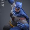 Batman: The Dark Knight Returns Battle Damaged Sixth Scale Figure DC Limited Collectible