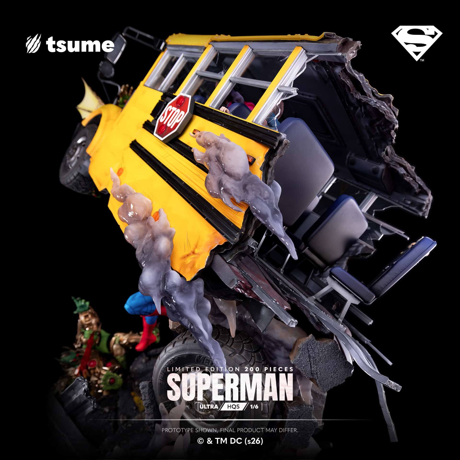Superman Ultra HQS 1:6 Scale Limited Collectible