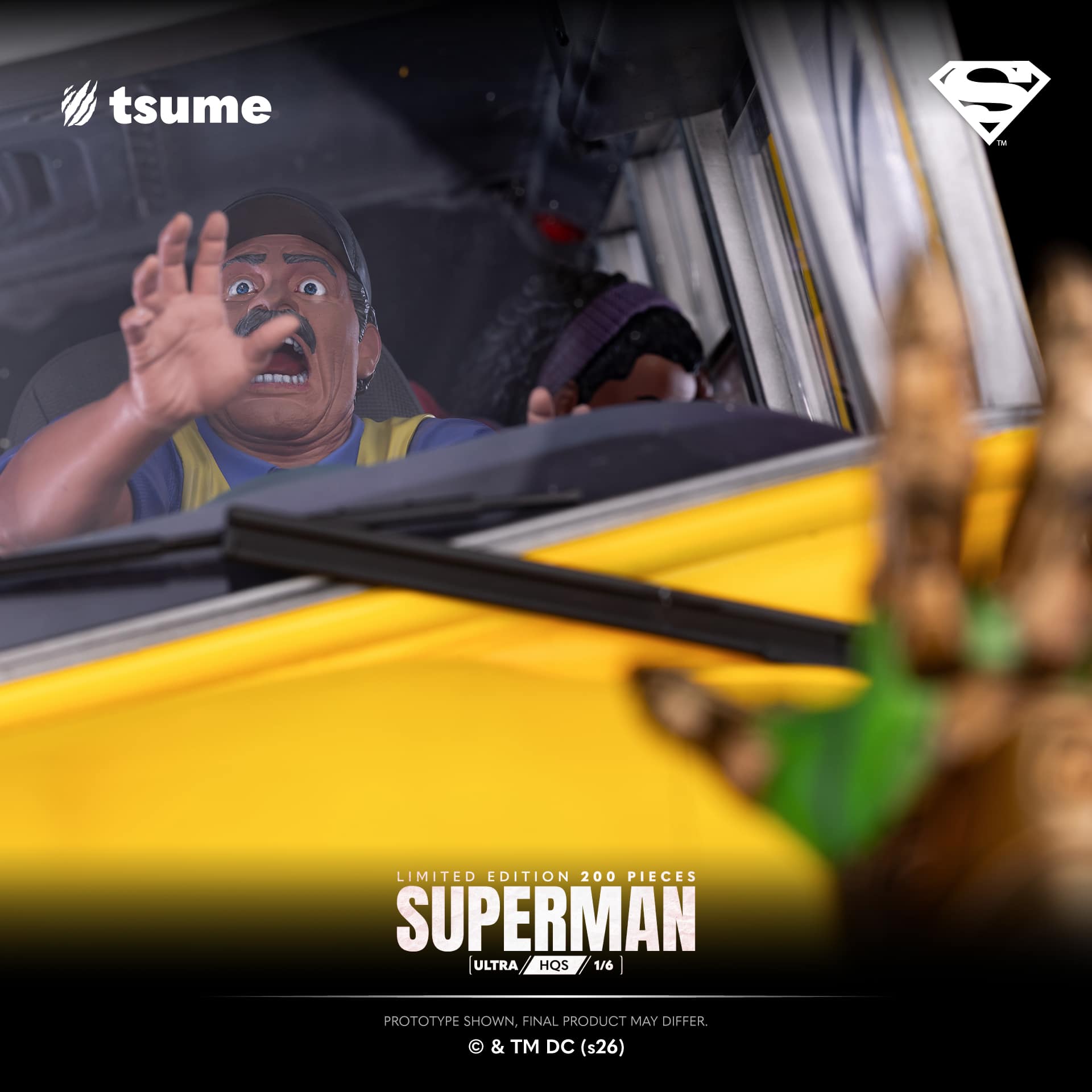 Superman Ultra HQS 1:6 Scale Limited Collectible